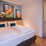 Ramada Encore By Wyndham Messe 호텔 3*