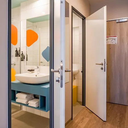 Ramada Encore By Wyndham Messe 酒店 3*