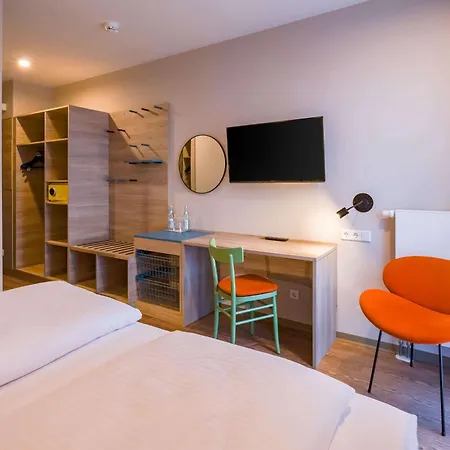 酒店 Ramada Encore By Wyndham Messe 3*