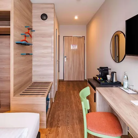 Ramada Encore By Wyndham Messe ホテル