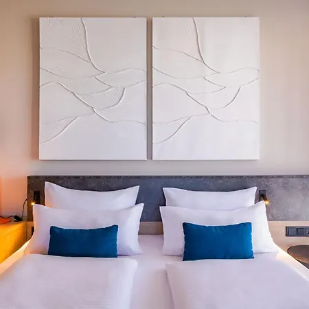 Отель Ramada Encore By Wyndham Messe
