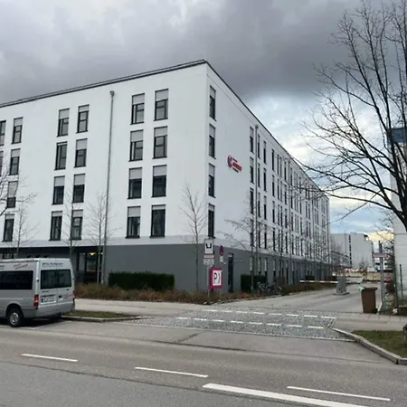 Ramada Encore By Wyndham Messe 3*