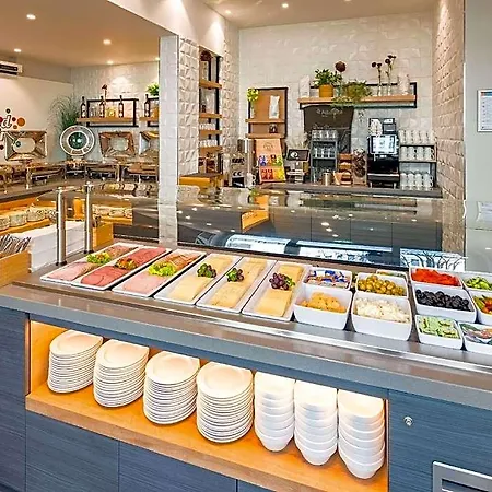 Ramada Encore By Wyndham Messe 3*