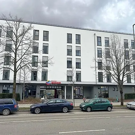 Hotell Ramada Encore By Wyndham Messe 3*